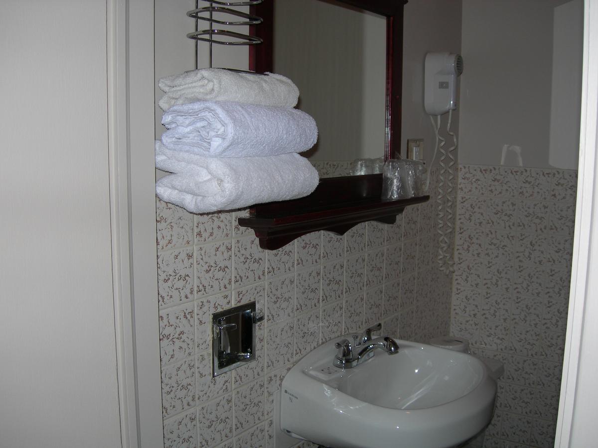 Hotel Motel Arnold Woburn Екстериор снимка