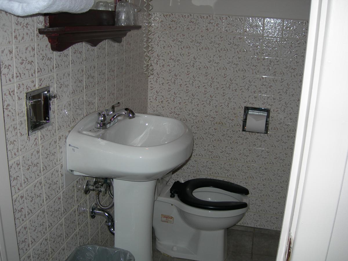 Hotel Motel Arnold Woburn Екстериор снимка